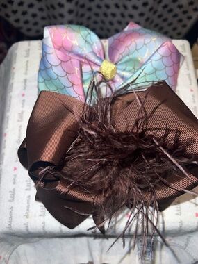 Women’s Double Bow Hair Clip with Feather Accent - Brown & Pastel
